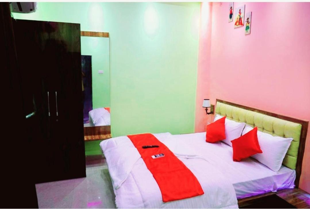 Hotel Ananya Inn Varanasi Exterior photo