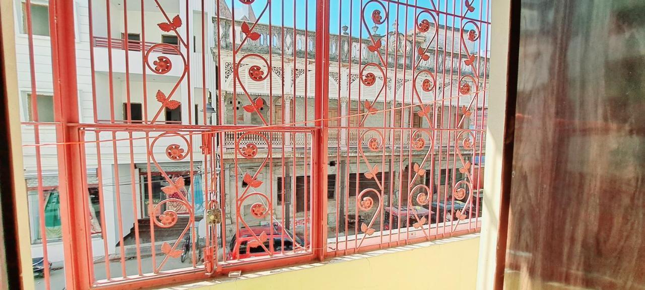 Hotel Ananya Inn Varanasi Exterior photo