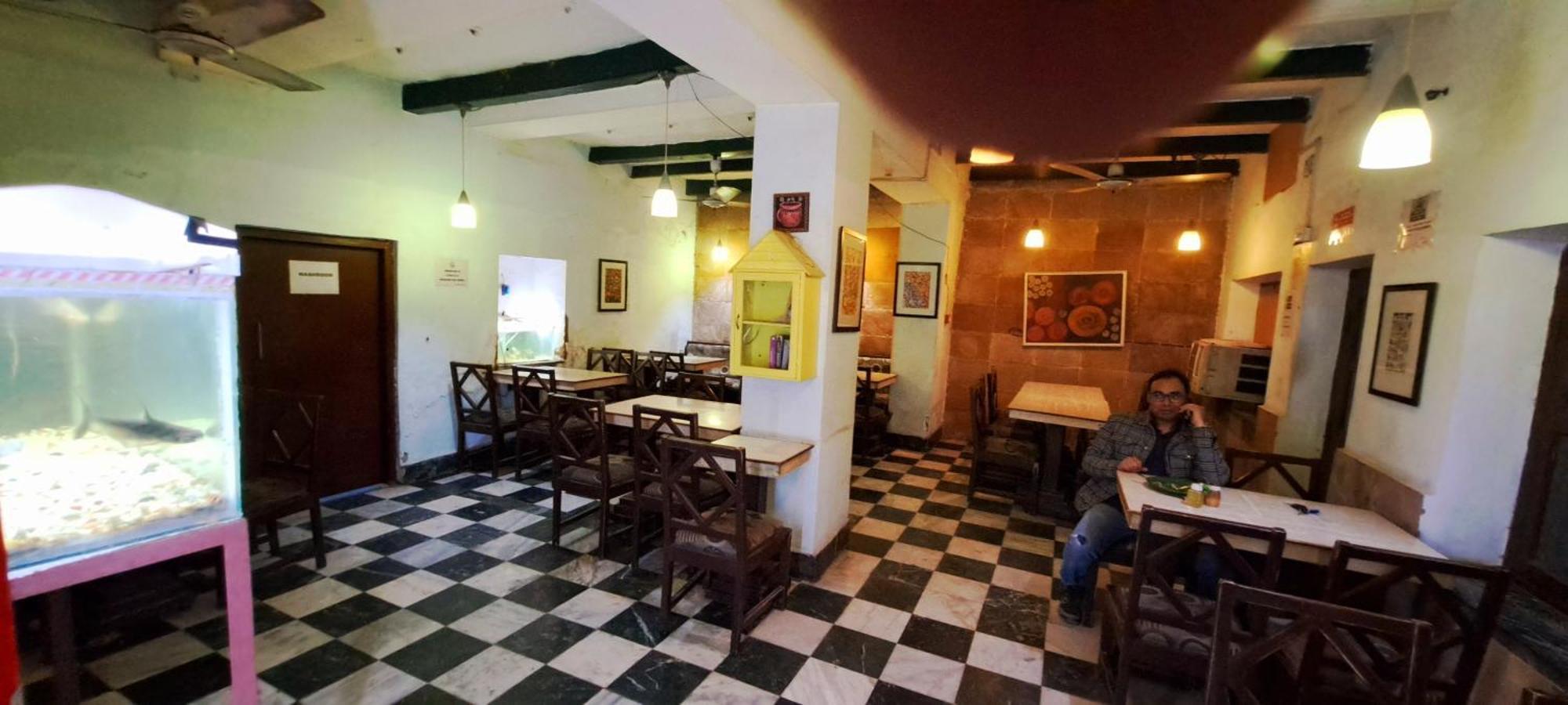 Hotel Ananya Inn Varanasi Exterior photo